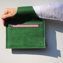 Load image into Gallery viewer, Leather Belt Bag/Wristlet
