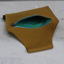 Load image into Gallery viewer, Leather Belt Bag/Wristlet
