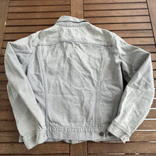 Load image into Gallery viewer, Vintage Levi&#39;s Trucker Jacket 42R
