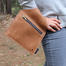 Load image into Gallery viewer, Leather Belt Bag/Wristlet
